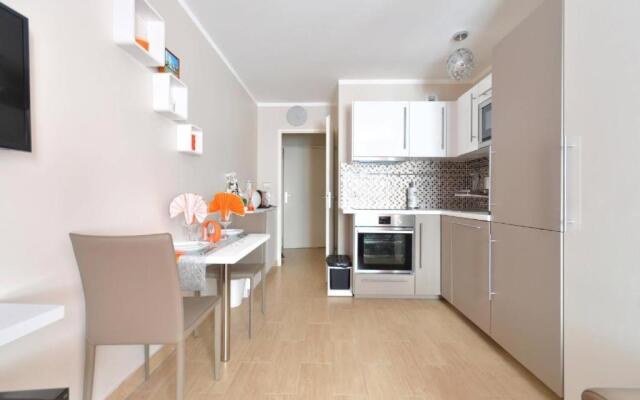 Orange Studio Paris Disneyland