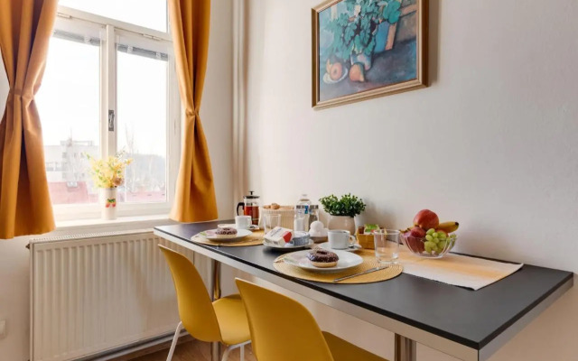 Sunshine Apartment near the City center