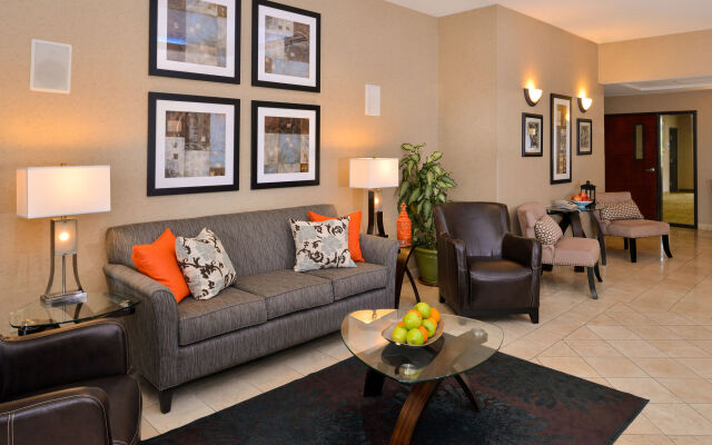 Holiday Inn Express & Suites Albany, an IHG Hotel