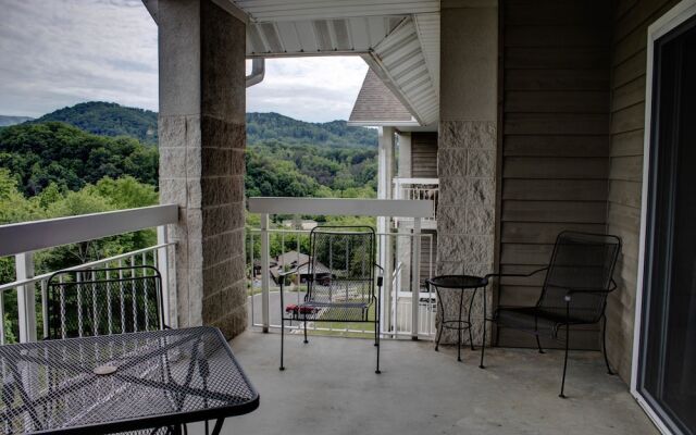 Whispering Pines 352hc