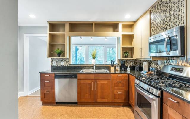 Charming LaVista bungalow