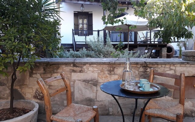 AVLI Traditional Houses