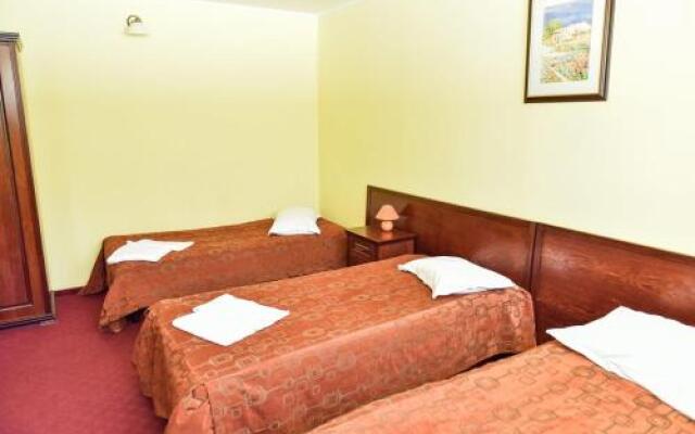 Hotel Elyon