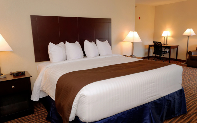 Cobblestone Inn & Suites - Denison - Oak Ridge