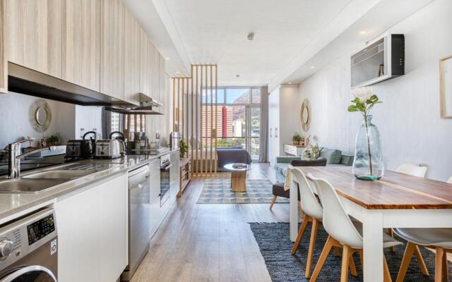 Elegant Modern Apartment near Table Mountain
