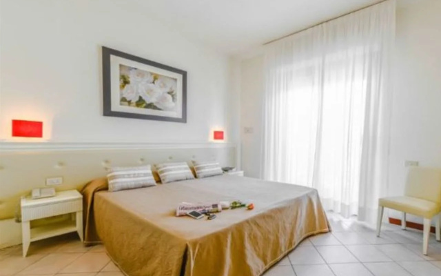 Hotel Athena