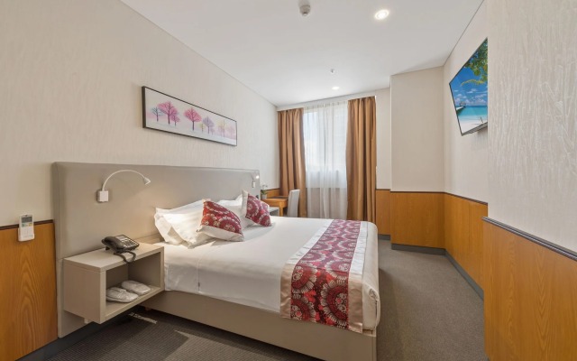 YEHS Hotel Sydney QVB