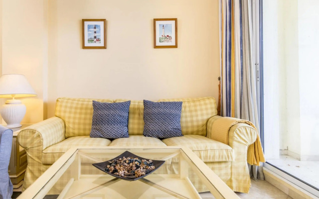 Stunning Apartment on the beach 358