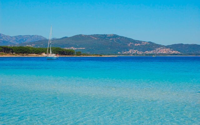 Beach Hotel Budoni