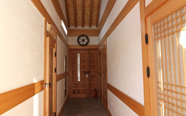 Yongin Hanok Pension Sujindang