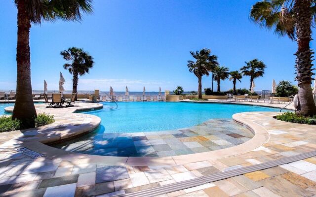 Palisade Palms Beachfront