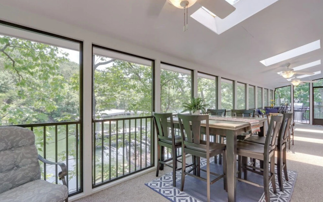 Spacious Decks & Dock: Margaritaville Home!