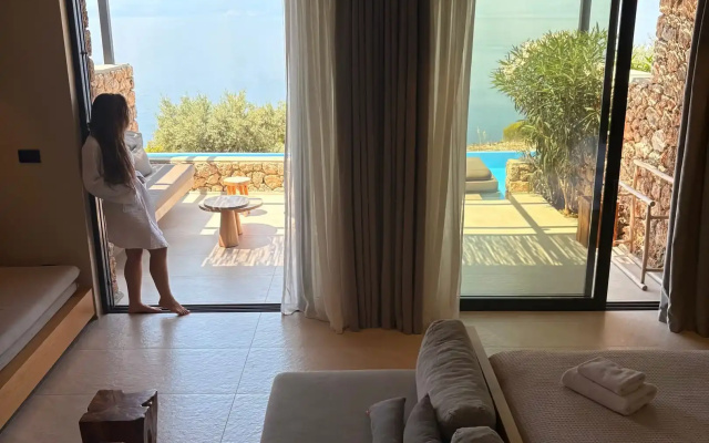 Le Grand Bleu Resort
