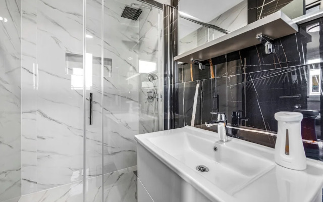 Sauna & Jacuzzi Apartment Rossa