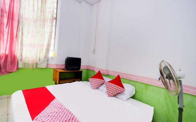 SPOT ON 91968 Penginapan Saweri GadingNearKlub Golf Ria Bintan