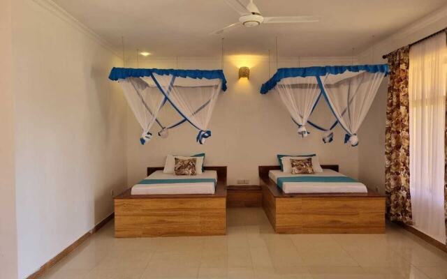 Balungi Bungalows And Restaurent