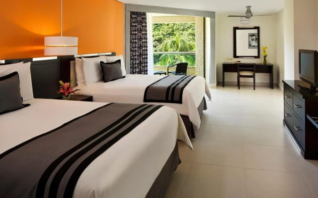 Dreams Huatulco Resort & Spa - All Inclusive