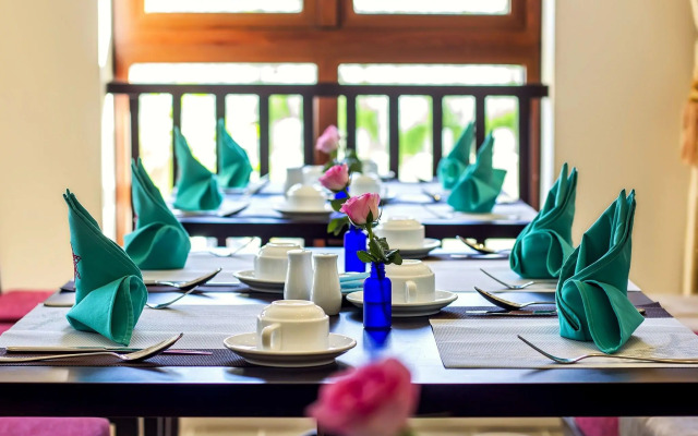 Lantana Riverside Hoi An Hotel