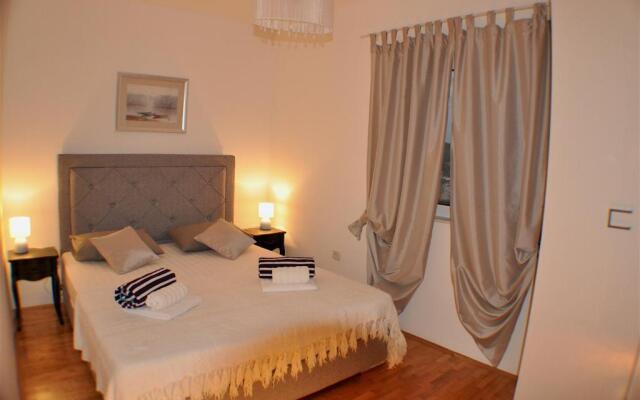Holiday home Harmony