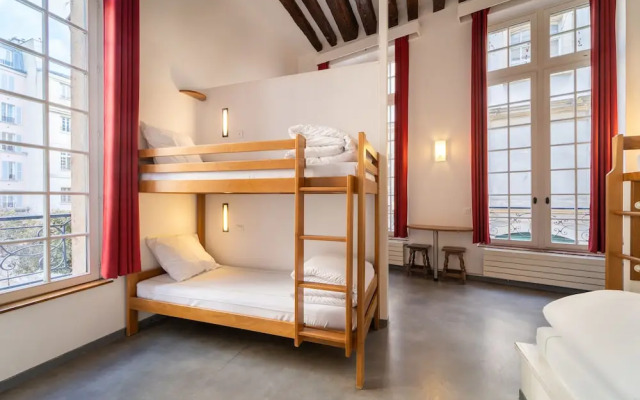 MIJE Fauconnier - Fourcy - Maubuisson - Hostel