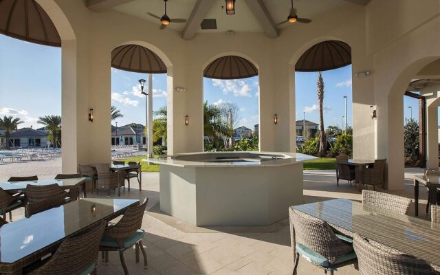 Spacious Home Near Disney