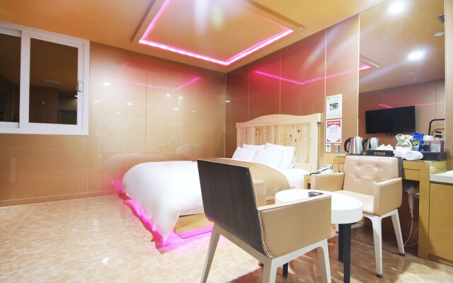 Yeosu San Self Check-in Hotel