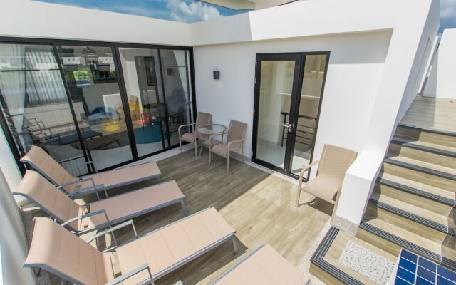 4 Bdr Villa with Cinema in Laguna 800m to Beach