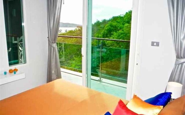 Emerald Patong 2 bedrooms Apartment Mountain View