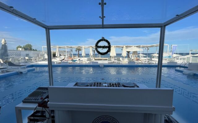 Beautiful 1-bed Apartment