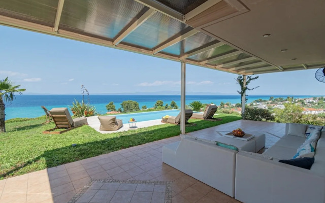 Penny Toroneus Edge by Rentalspro - Anioti