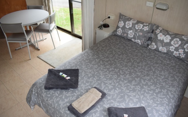 Bega Caravan Park – Guest Rooms – Bega