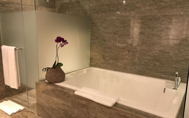 Daun Bali Seminyak Hotel