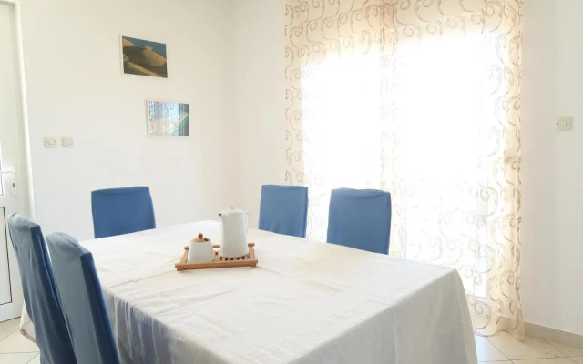 Apartments Maras