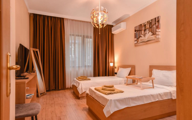 Sofia Dream Apartment - The Library - 3-BDR, 2-BTHR