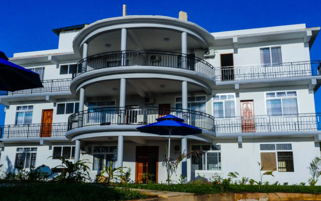 Sea Crest Hotel