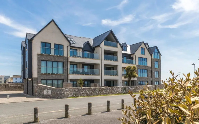 Waterstone House Penthouse Apartment