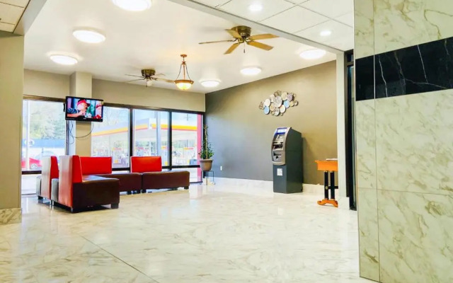 Cranbury Inn & Suites