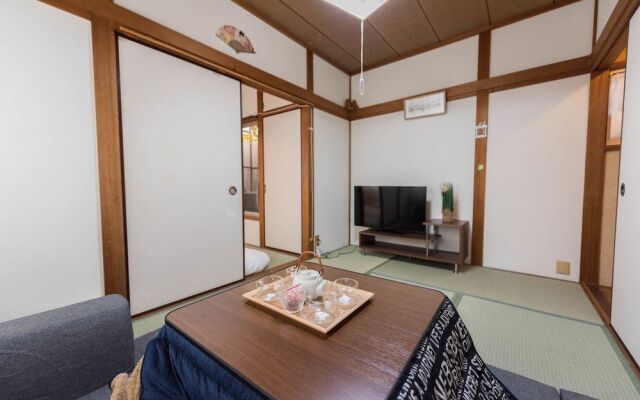 Kiraku House