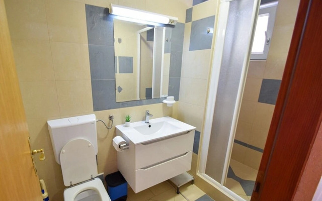 Lidija - Family Friendly & Close to the sea - B2