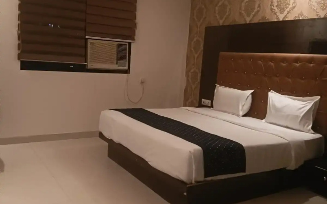 Hotel Iconic Suites by Excellent Hospitality