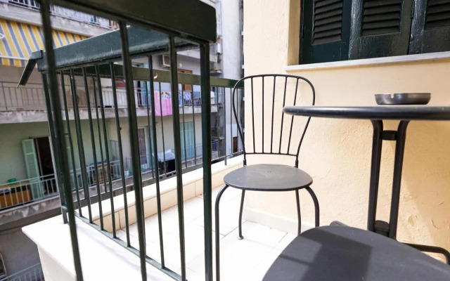 Delmare MQUEEN Apartment