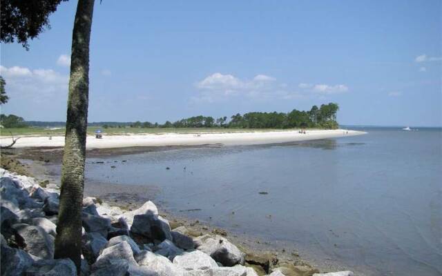 Barrington Park 706 - Two Bedroom Condo