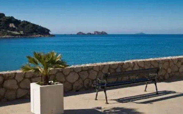Anna Guesthouse