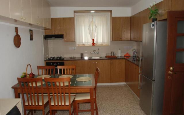 Kanarinis Apartments