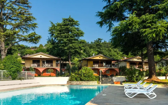 Luxury Holiday Home in Manerba del Garda near Lake