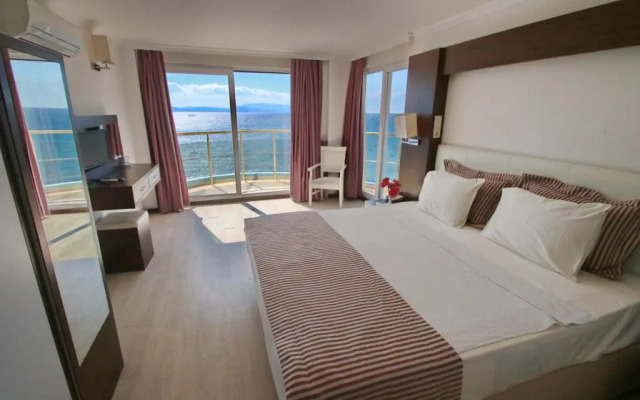 Arora Hotel
