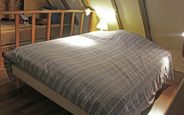 Cozy Mansion in Brandonnet With Swimming Pool