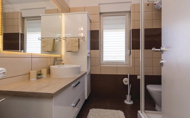 Stunning Apartment in Vir With 2 Bedrooms and Wifi