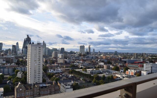 City Views 1 Bedroom Apartment in Shadwell