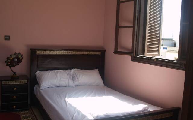 Tanja Lucia - Hostel